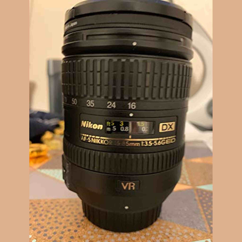 Nikon AF-S DX NIKKOR 16-85mm f/3.5-5.6G ED Vibration Reduction Zoom Lens with Auto Focus for Nikon DSLR Cameras Internat